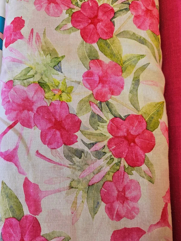 Linnen viscose bloemen print roze