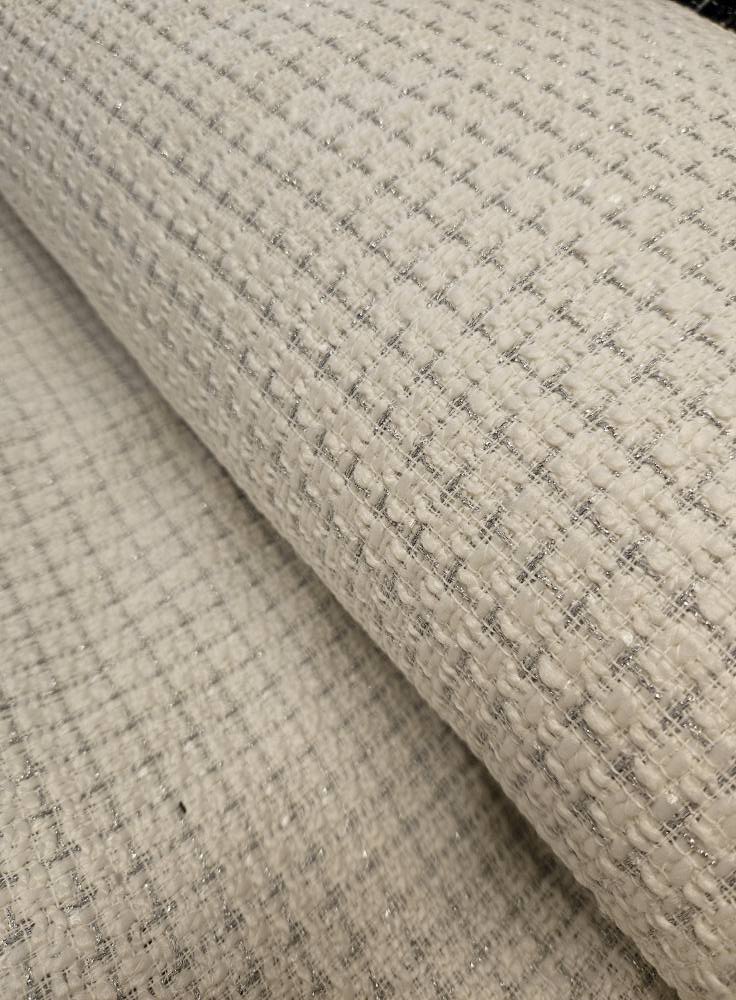 Bouclé mantelstof wit met zilverdraad – chic winter bouclé