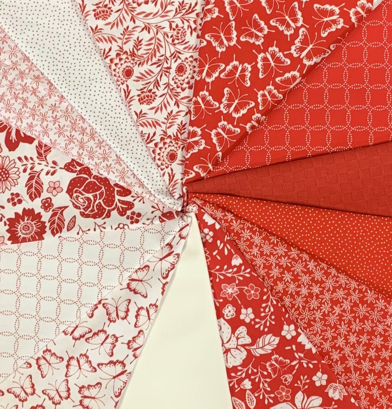 Garden Redwork – Rood uni - Stitch & Sew