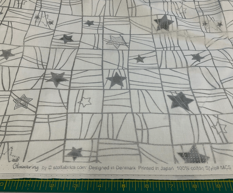 Glimmering Stars Metallic Quiltstof – Wit Zilver (MCS-16-022) - Stitch & Sew