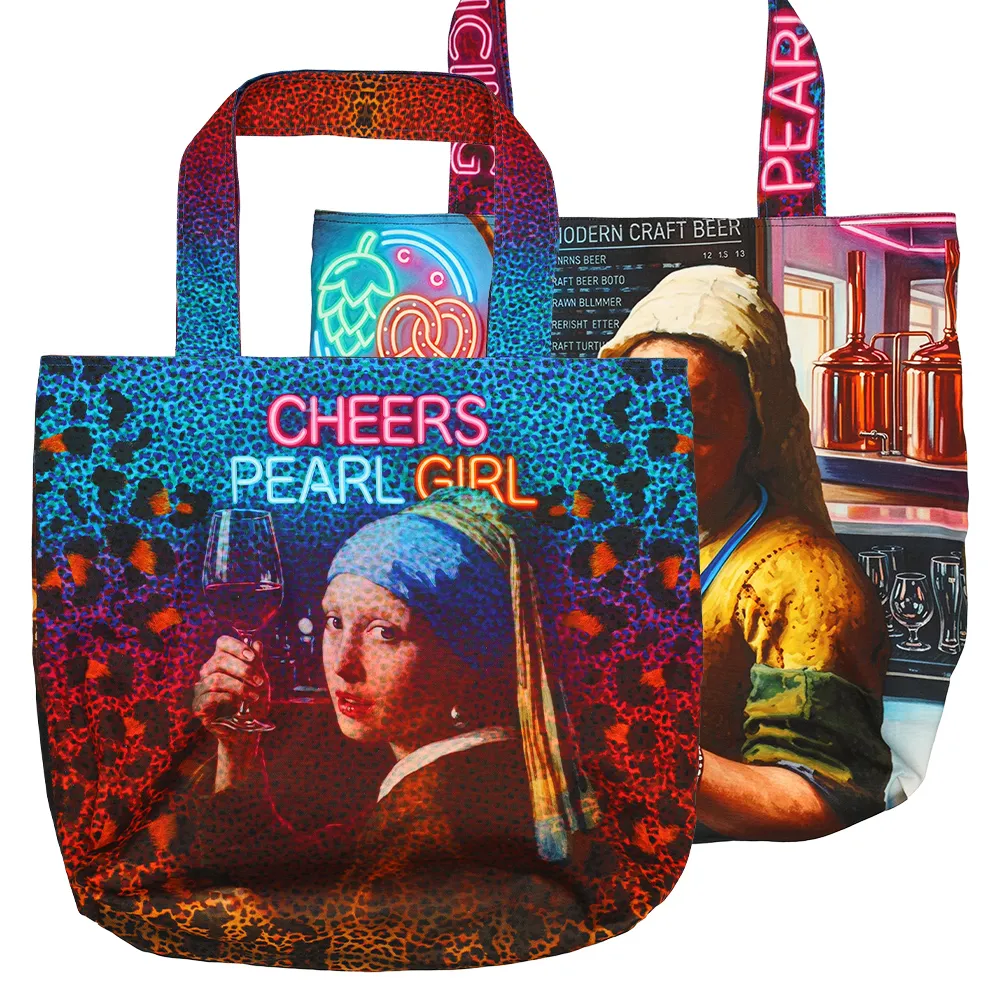 Voorbeeld van tas gemaakt met Neon Pearl Party canvas taspaneel, voor- en achterkant