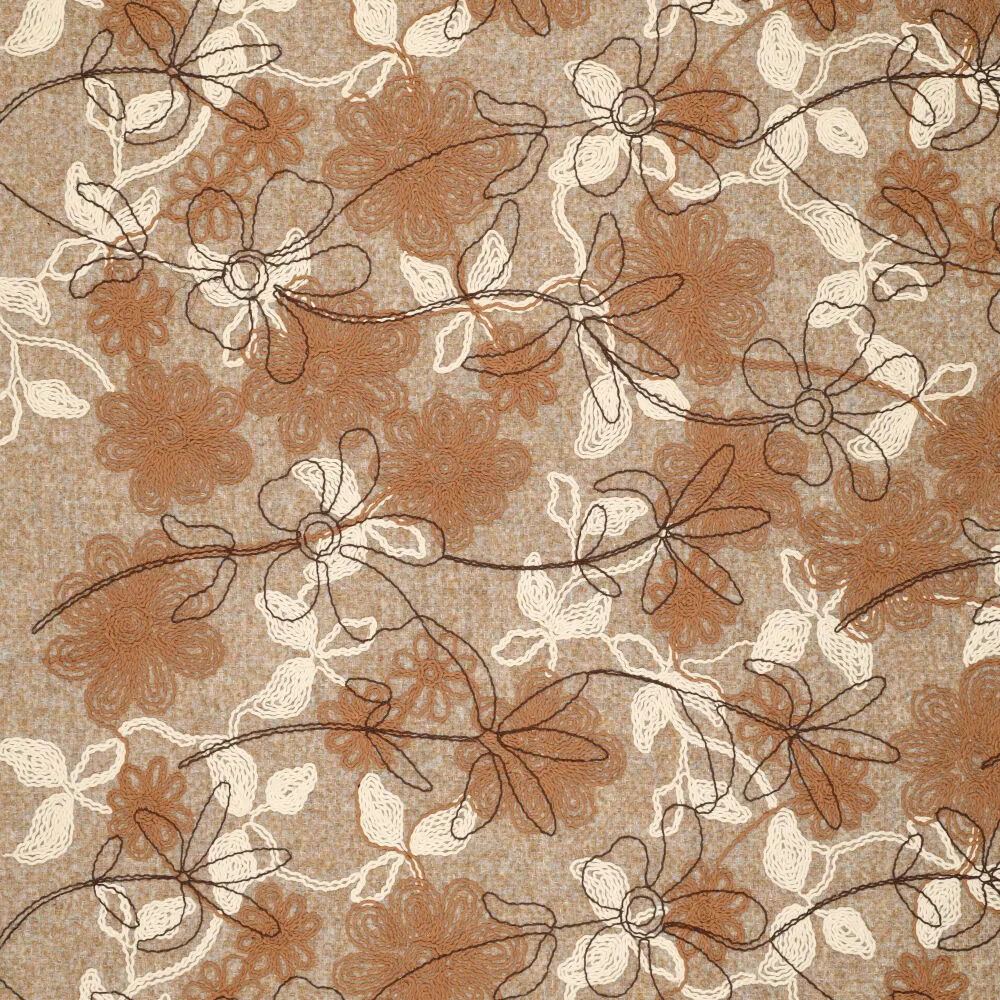 Wooly Petra Embroidery geborduurd bloemendessin stof in beige, caramel en bruin