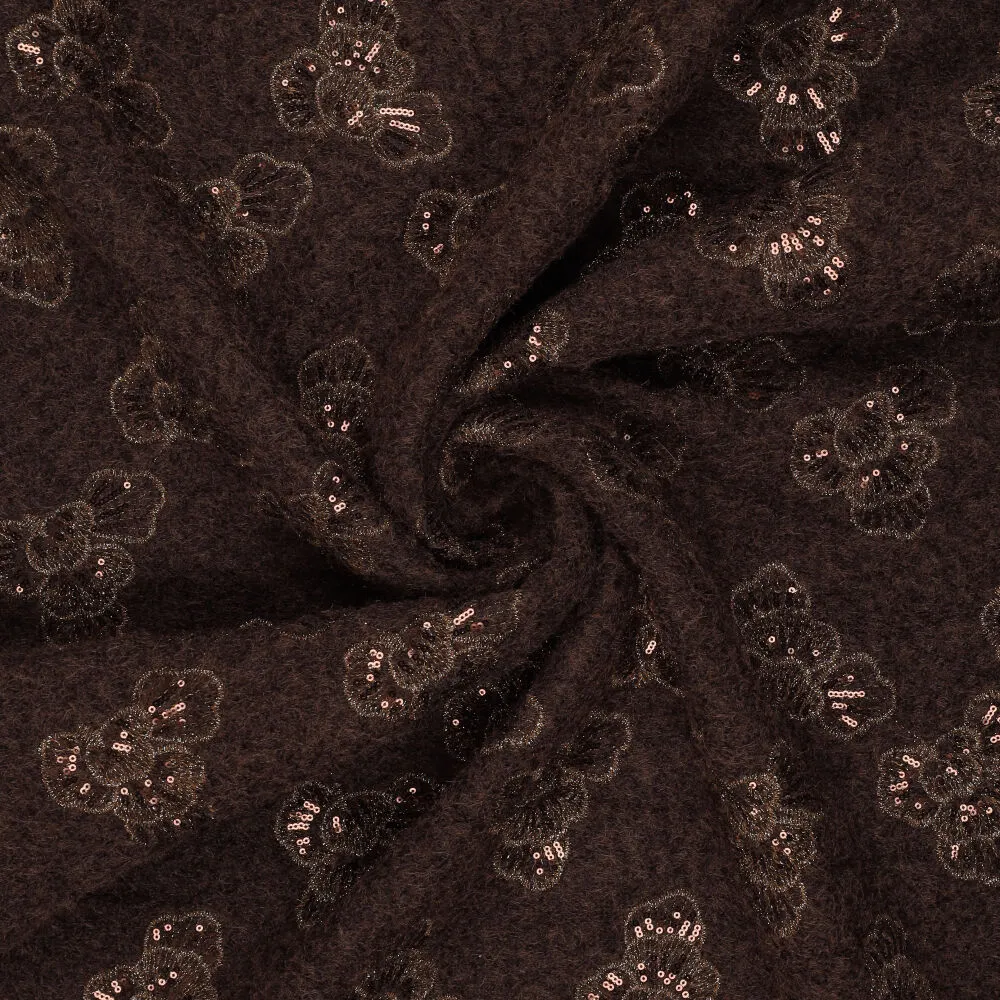 Detail van bruine Sequalia Flora paillettenstof met bloemen en pailletten