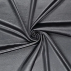22406 Leather Satin – antraciet leer-look satijnstof detailopname