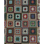 Gobelin patchworkstof met vierkante bloemmotieven in groen, turquoise, bordeauxrood, crème en roesttinten