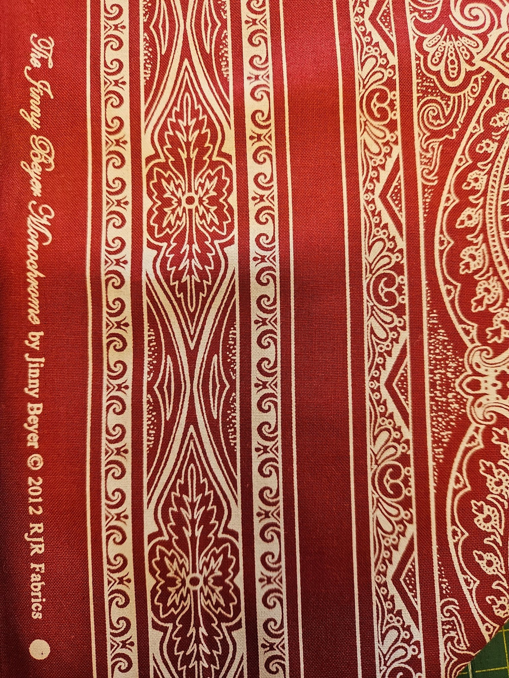 Monadhnoms Quiltstof Rood – Jinny Beyer voor RJR Fabrics (2012) - Stitch & Sew