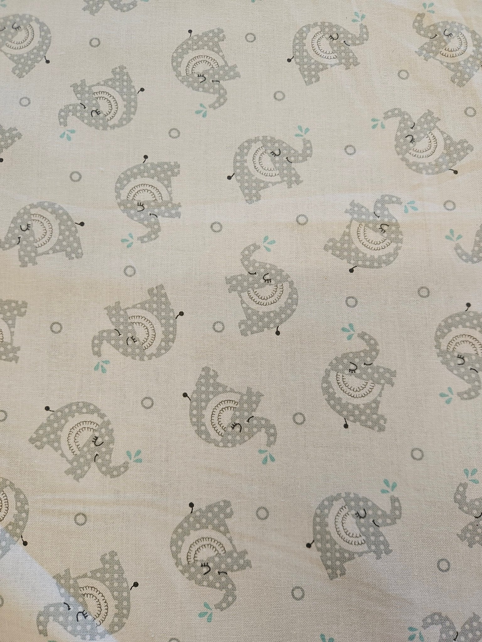 Quiltstof Fun and Games II – Olifantjes - Stitch & Sew