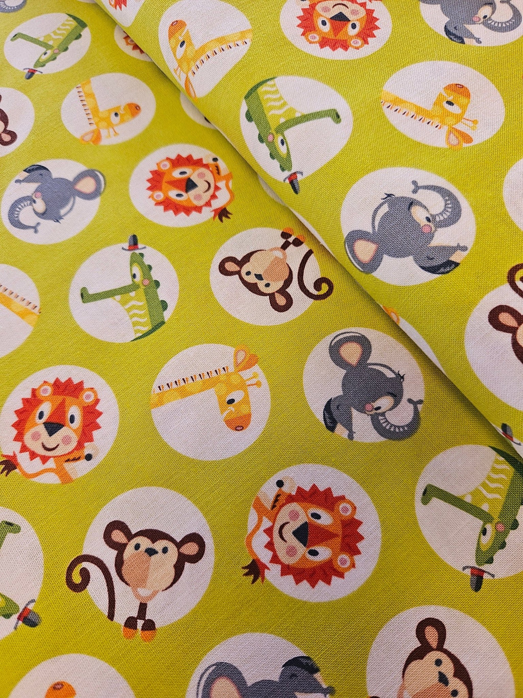 Quiltstof Safari Drive Groen - Stitch & Sew