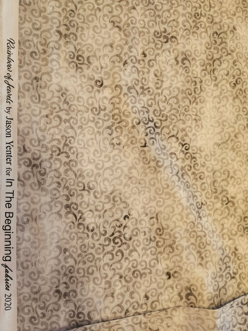 Rainbow of Jewels Quilt Stof Crème/Taupe – In The Beginning Fabrics - Stitch & Sew