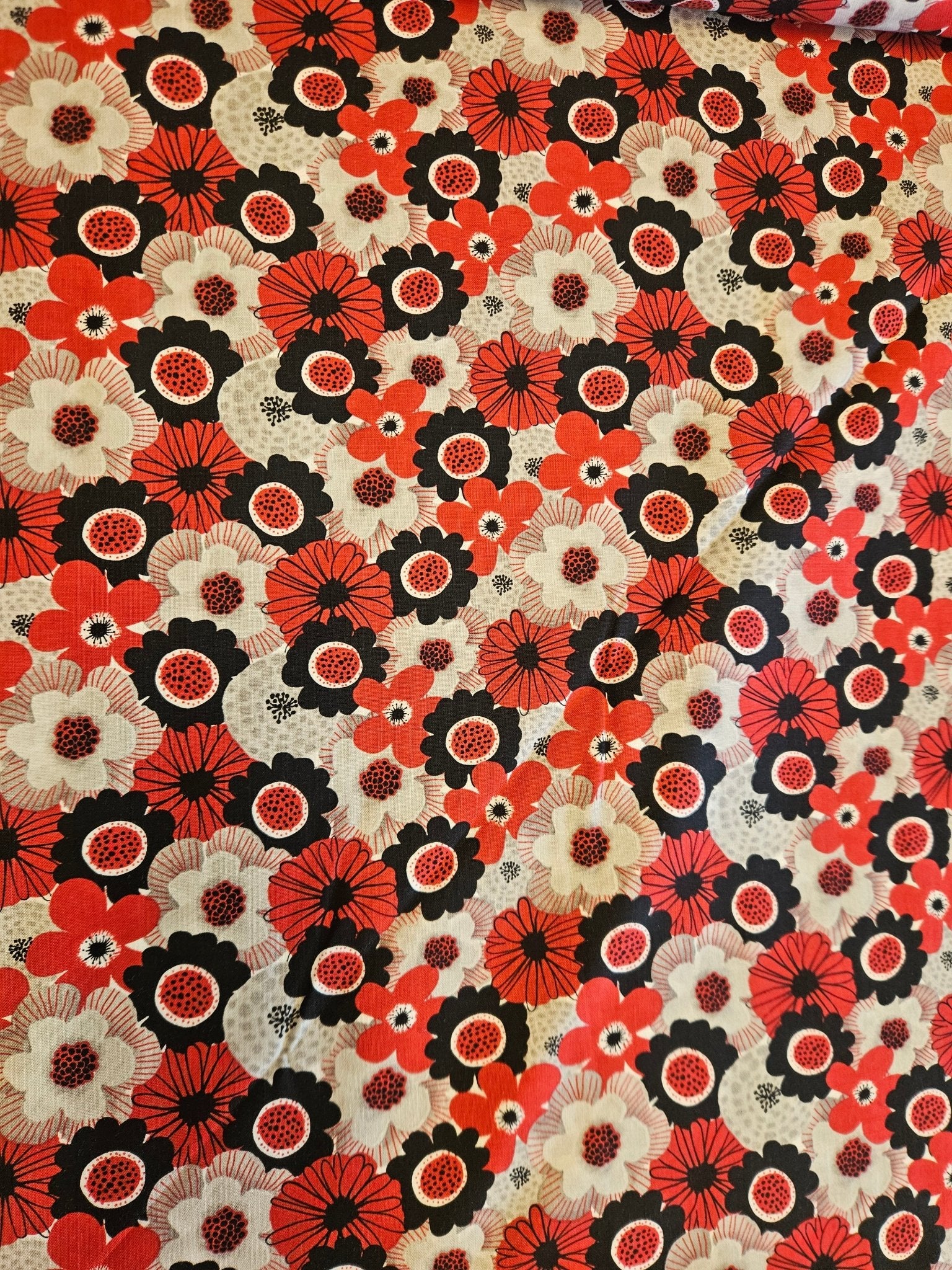 Red Alert Quiltstof – Color Pop Studio voor Blank Quilting Corp. (Patt. No. 1283) - Stitch & Sew