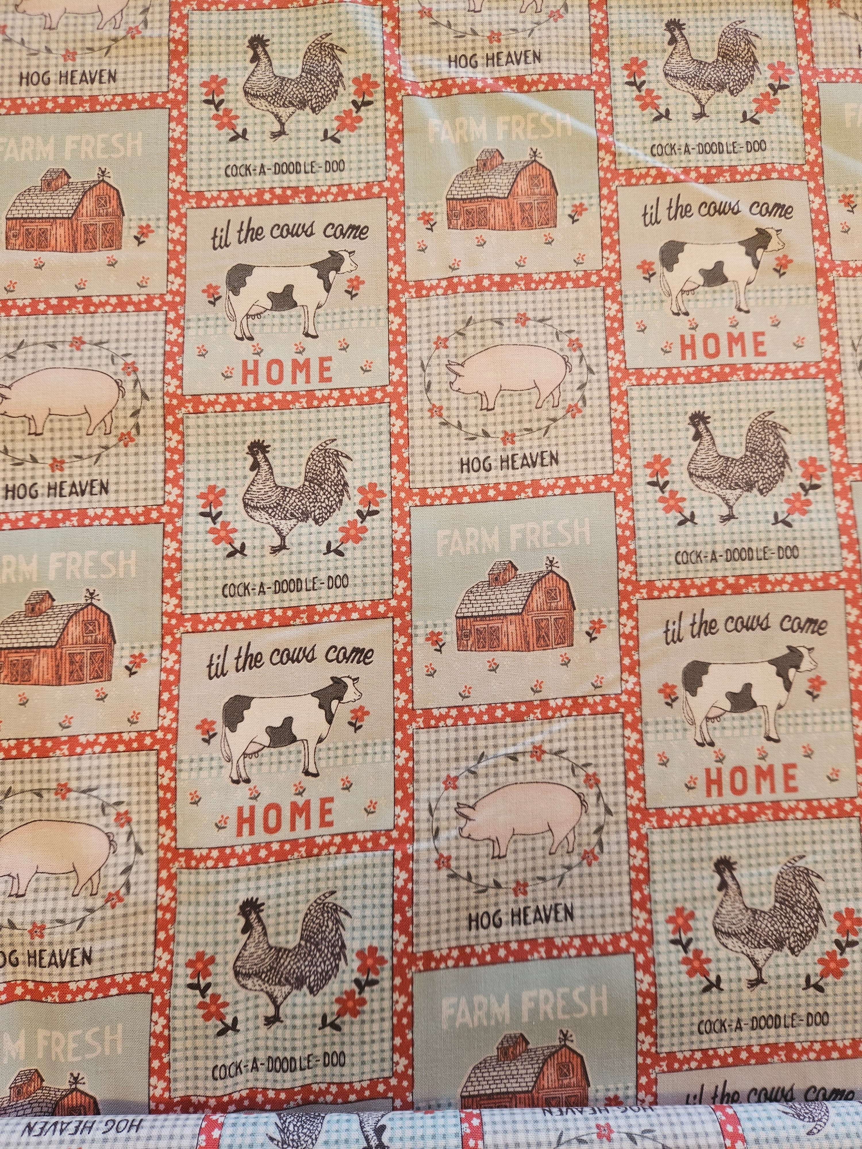 Decoratief sierkussen Sunburst gemaakt van patchwork stof witf etnische motieven