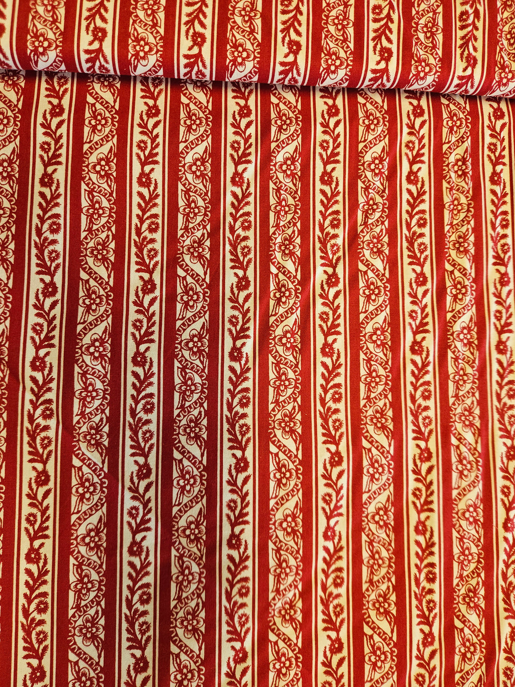 Simple Pleasures Strepen Quiltstof Rood/Crème – Marie-Helene Grabman voor Northcott (5012)