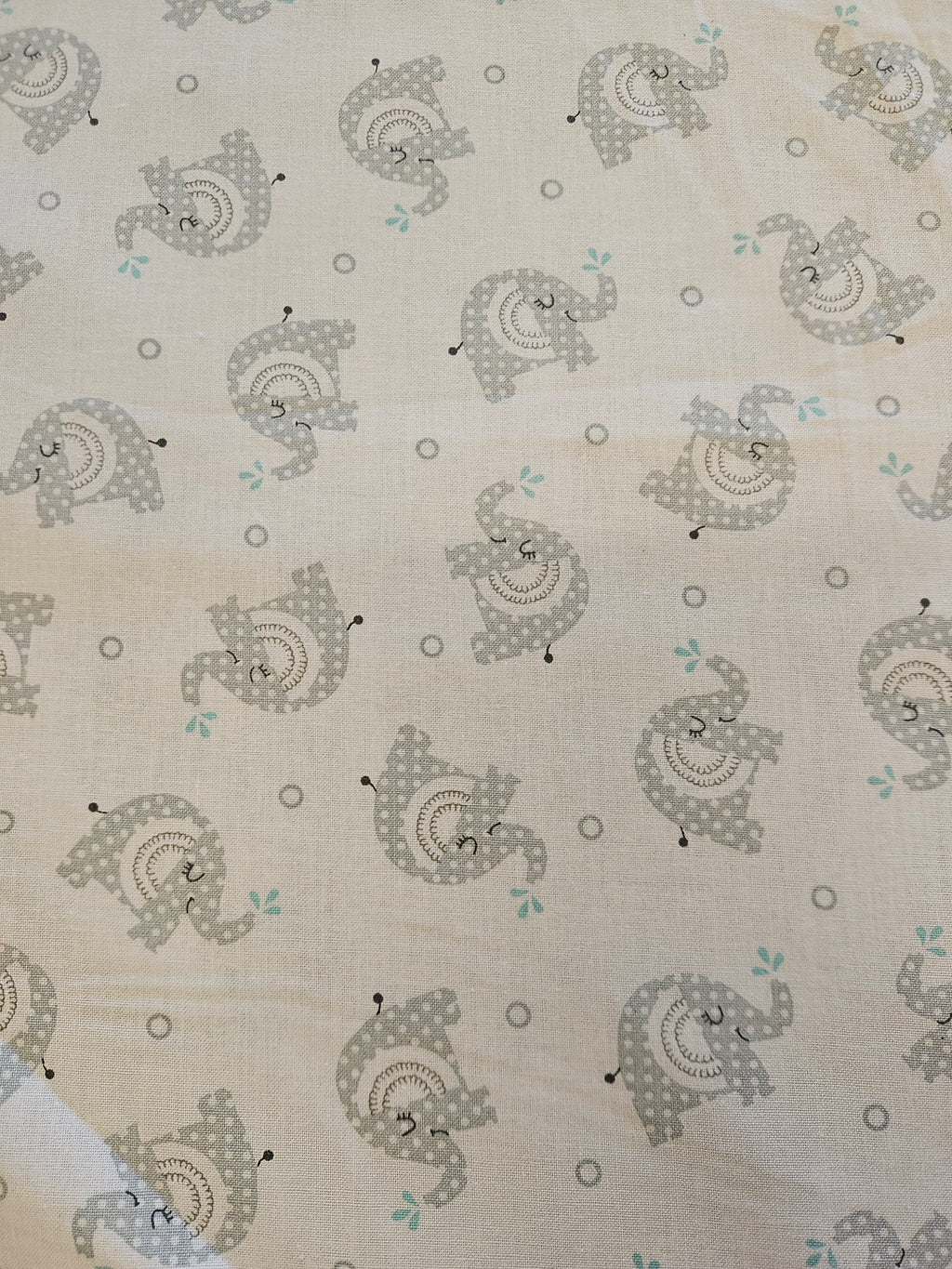 Quiltstof Fun and Games II – Olifantjes
