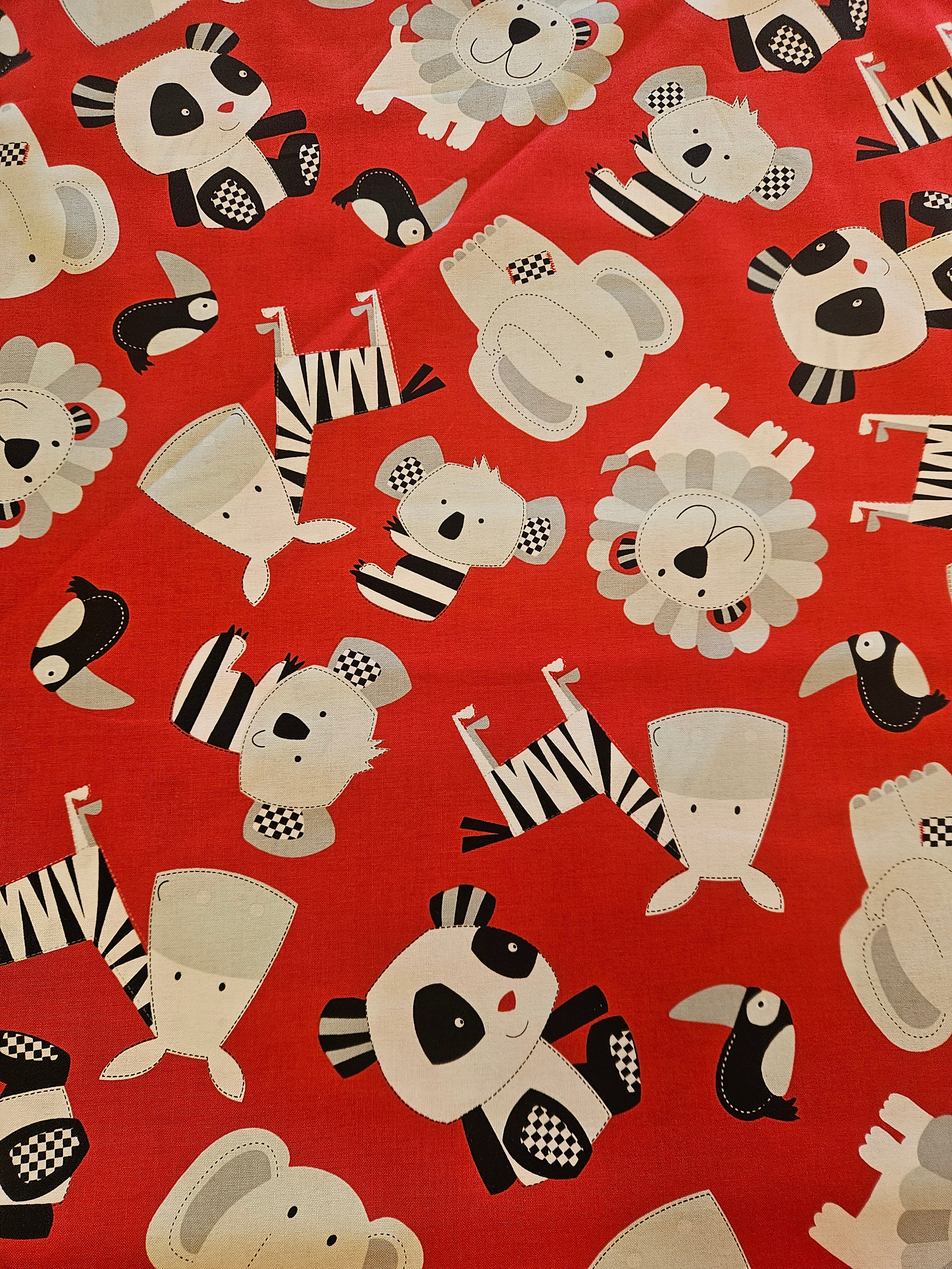 Kidz-C – Timeless Treasures Quilt Stof Rood