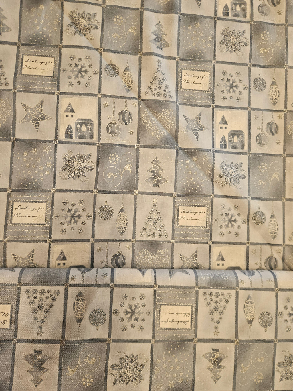 Brilliant Christmas Quiltstof – Zilver Grijstinten