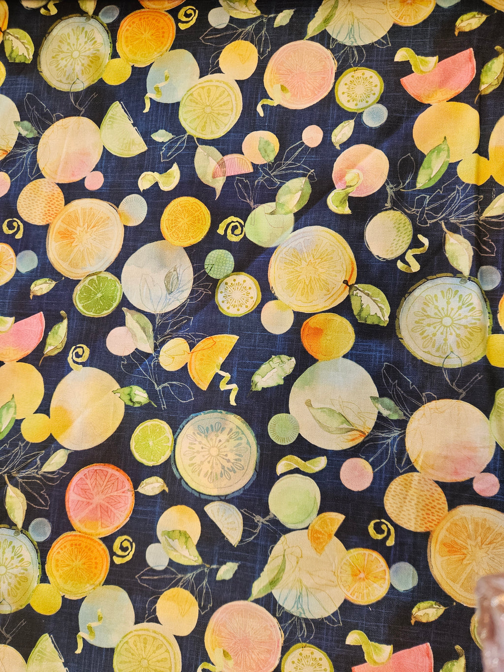 With a Twist Quiltstof – Hoffman California International Fabrics (S# Q4475)