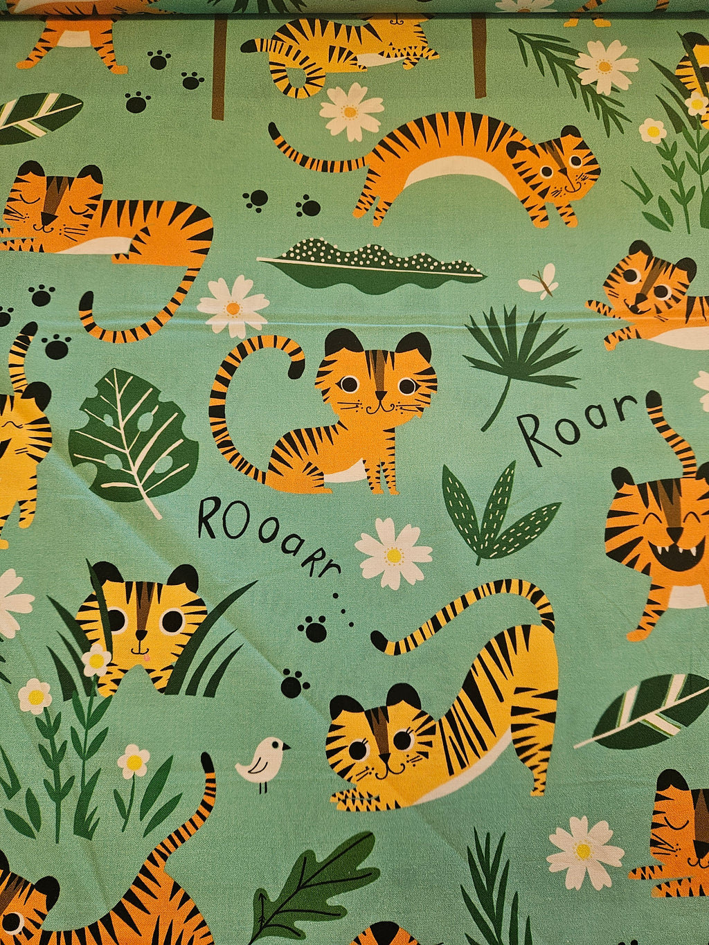 Roar – Tijgers Quiltstof | Ink & Arrow voor QT Fabrics