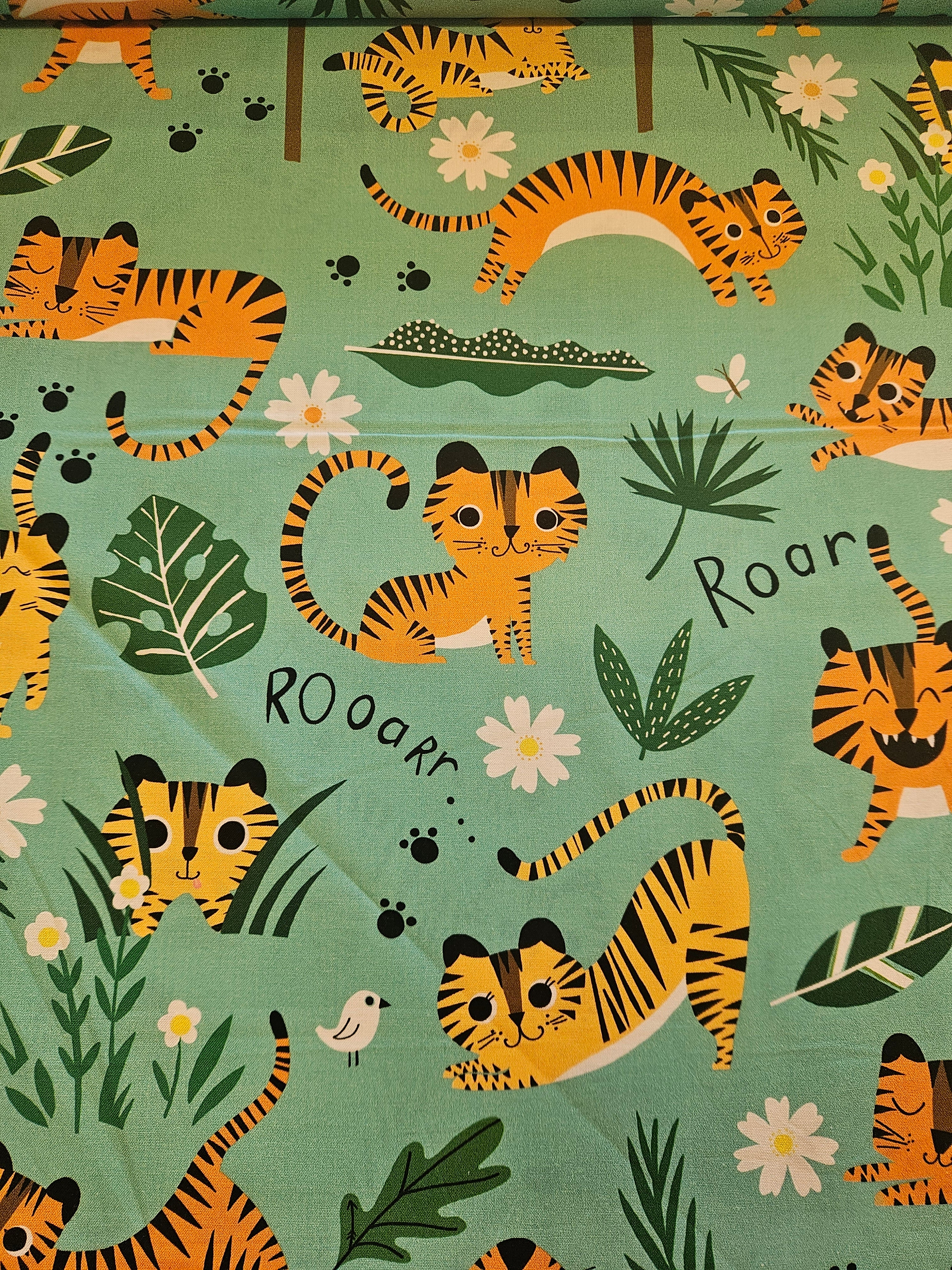 Roar – Tijgers Quiltstof | Ink & Arrow voor QT Fabrics