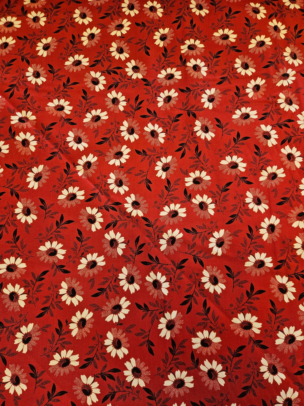Sylvie Quiltstof Rood – Whistler Studios voor Windham Fabrics (Pattern 42233) - Stitch & Sew