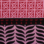 Viscose Webware met grafisch patroon in blauw en bordeaux