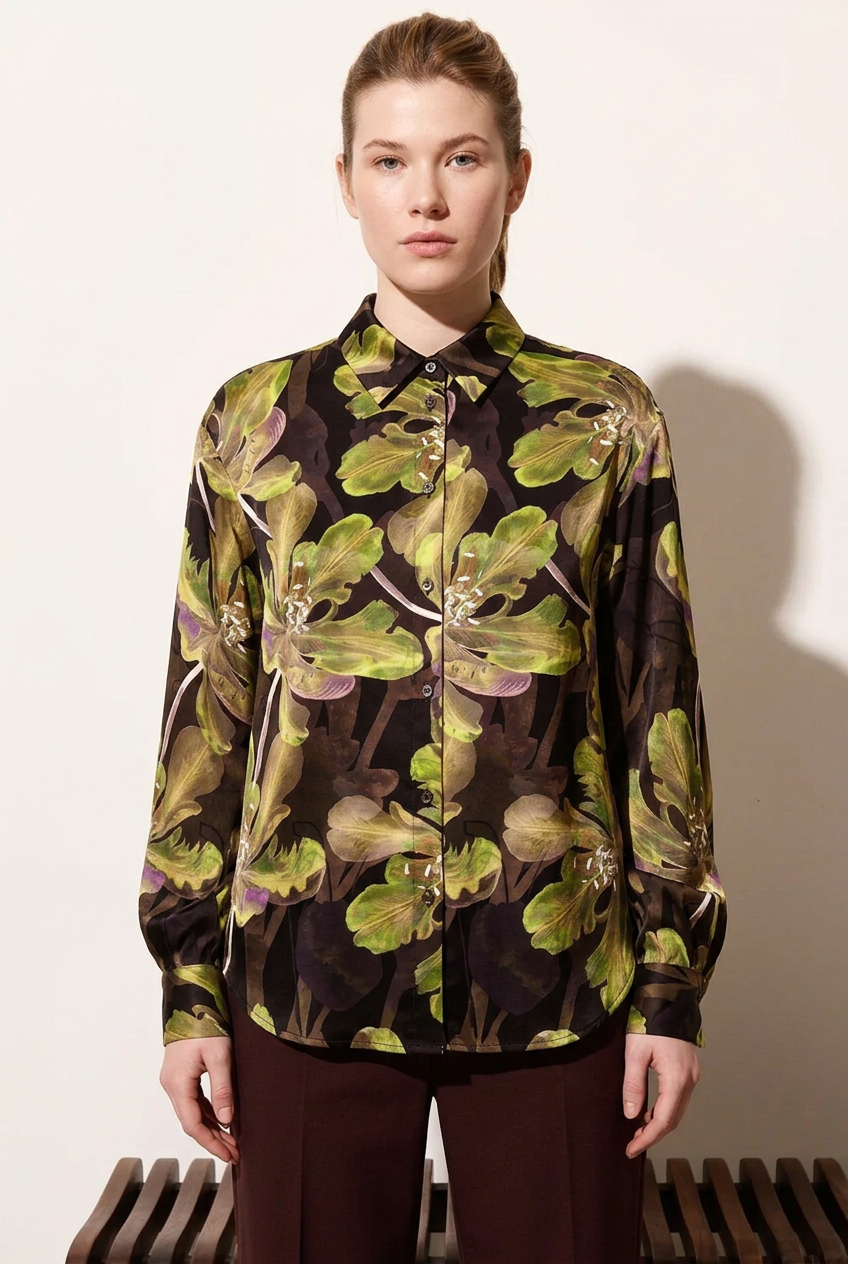 Voorkant blouse in Rayon Spun Satin Print Khaki